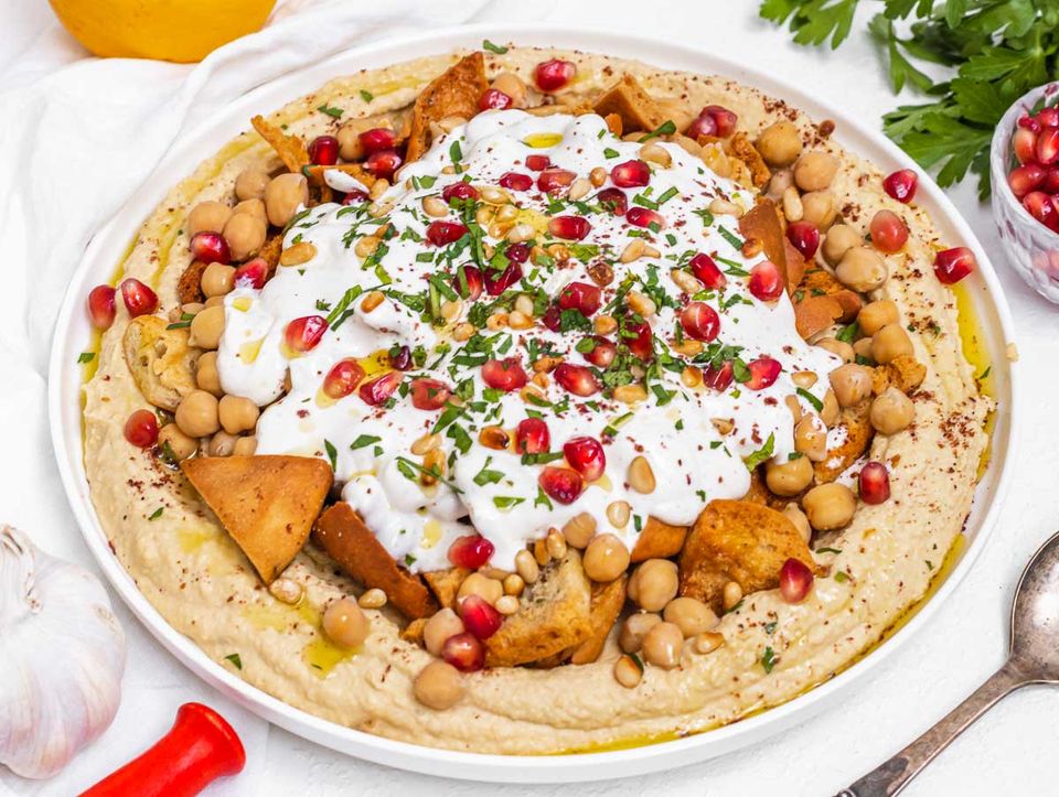 Fatteh (Pita, Hummus, Yogurt)